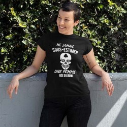T shirt femme jamais sous-estimer une femme née en mois à personnaliser